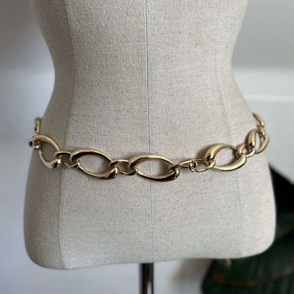 Vintage Gold Curb Chain Belt - Picture 2 of 3